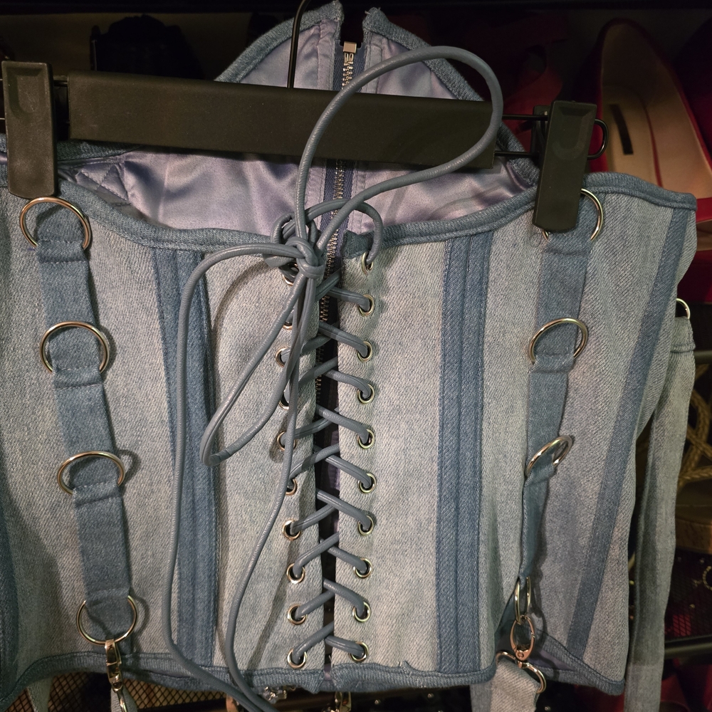 NWOT AKIRA Blue Denim Corset Top XL - Picture 1 of 7